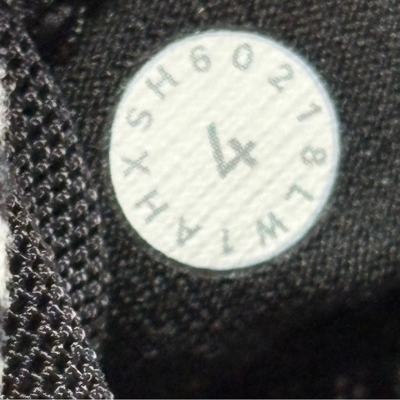 Lululemon Power Pose Tank - Picture 3 of 4